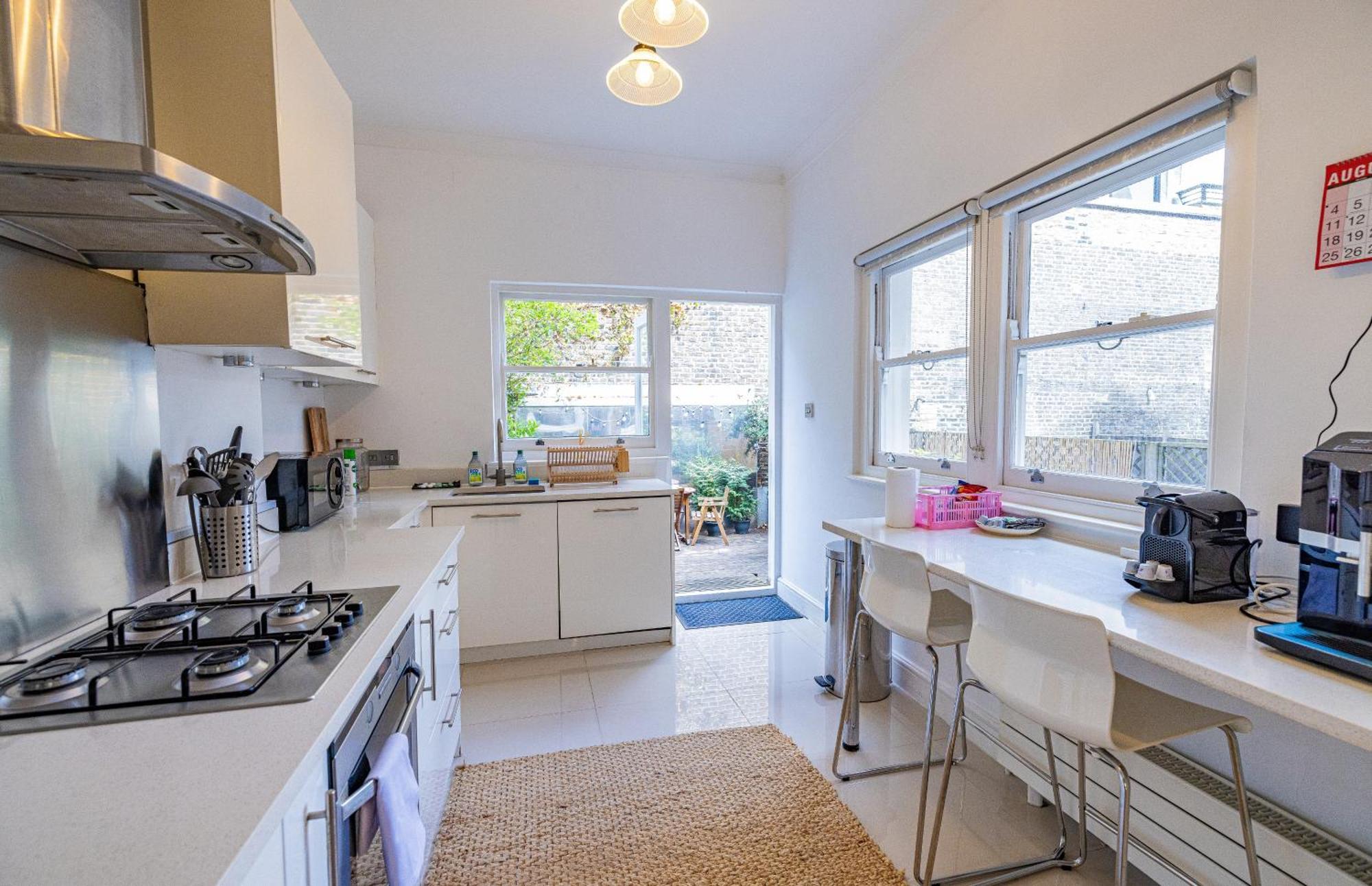 Gorgeous 3 B Edroom In Little Venice London