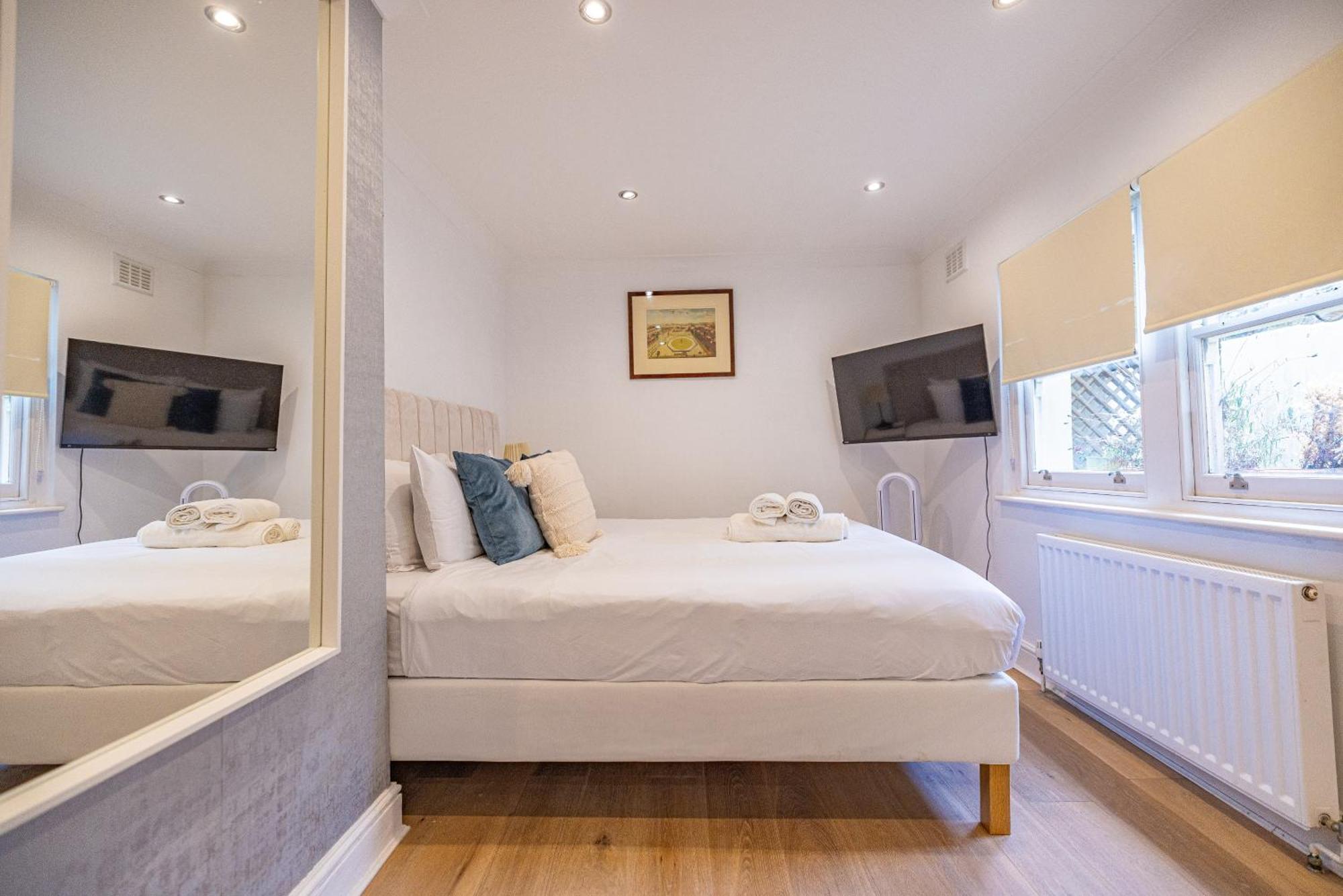 Gorgeous 3 B Edroom In Little Venice Apartment London