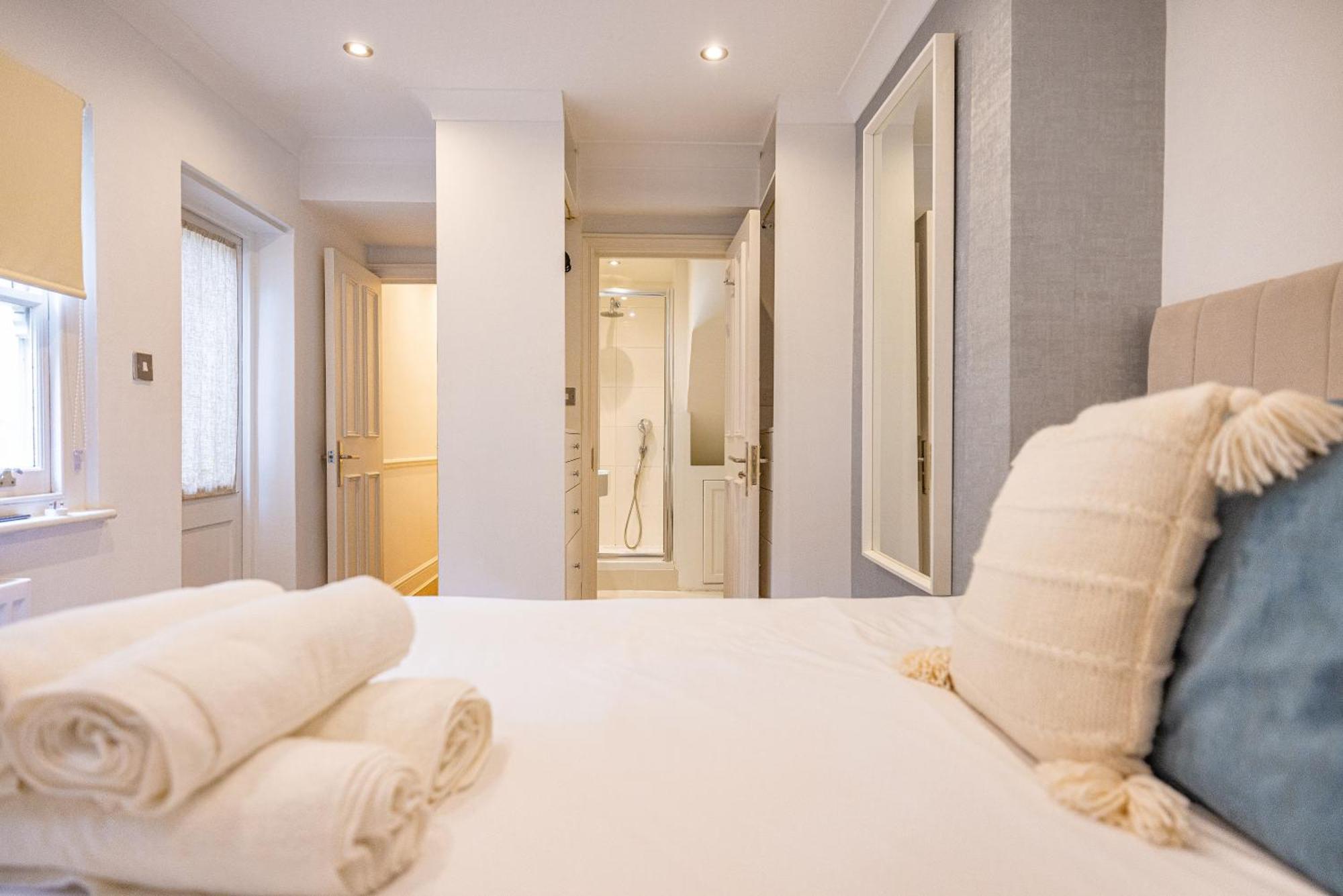 Gorgeous 3 B Edroom In Little Venice *